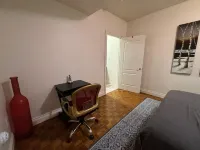 Cozy One Bedroom Basement Apt with Free Parking