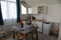 Studio BEACH ENTRANCE and Free Parking