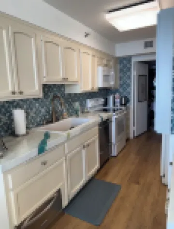 Charming 2-bedroom condo with AC and WiFi in adorable Coronado