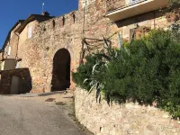 Stay on the walls of Murlo Castle, apartment with breathtaking views ムルロのホテル
