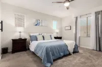 Monthly Rental, 3BR w/ WiFi & Outdoor Space Các khách sạn gần Sân bay Mesa Gateway