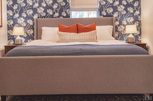 Cozy Getaway: Location, Dogs Stay Free, Fenced Yard, Fishing Pond