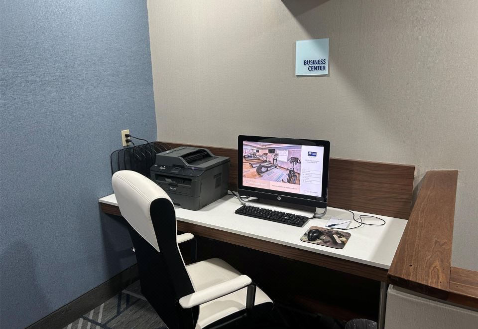 Best Western Roslyn-Long Island Hotel