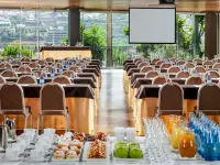 Hotel Las Águilas Tenerife, Affiliated by Meliá فنادق في لوس رياليخوس