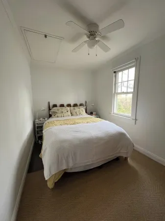 Charming 2-bedroom house in Atlantic Highlands close to beach, WiFi, AC. Отели в г. Атлантик Хайлендс