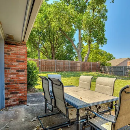Chic 4BR Retreat with Big Backyard and Outdoor Dining Spaces