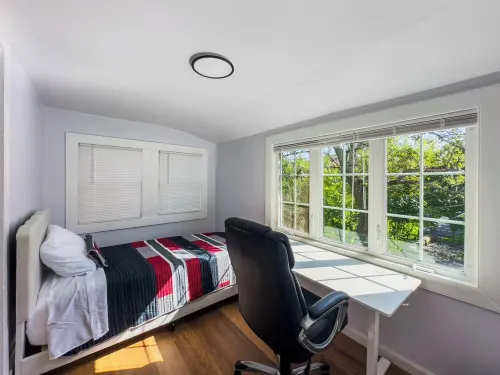 Modern Comfort Near Clinic & Downtown,  King Bed!