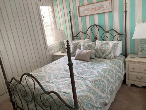 Cosy vacation cottage within walking distance of beautiful Lake Louisa