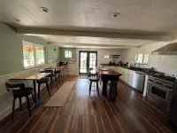 Pool, Pier & Cozy Coastal Vibes