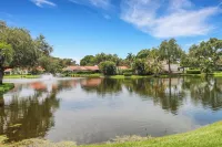Beautiful, Remodeled Villa Within Walking Distance to Vanderbilt Beach!!