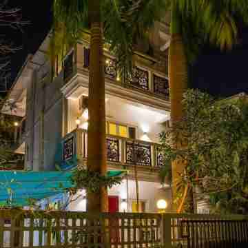 8BHK Luxury villa with 2pvt pool Hotel Exterior