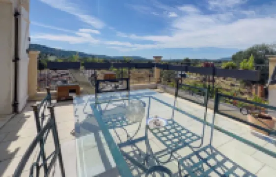 Quiet Family Home with Garden and View