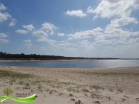 A real African bush experience with the perfect blend of home comforts. Hotels in Emangusi