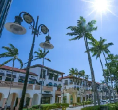 Blue Oasis in Downtown Naples