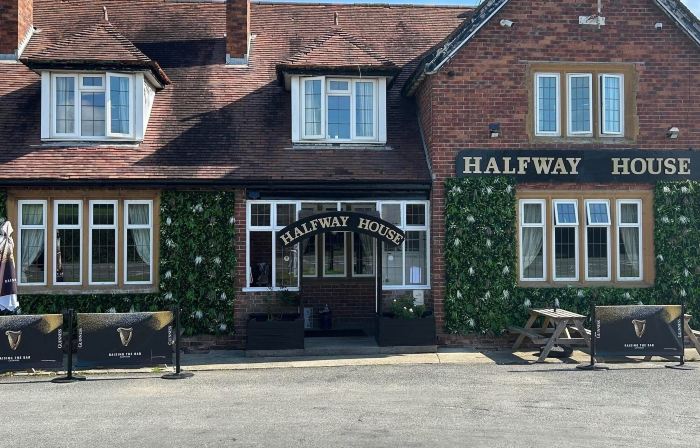 Halfway House Inn Country Lodge