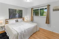 Mayberry Cottage minutes to La Push Beach