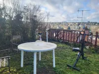 La Maison du Donjon - 8 Pers. Parking et Jardin Terrasse Avec vue sur le Dnjon Hotels in Loches