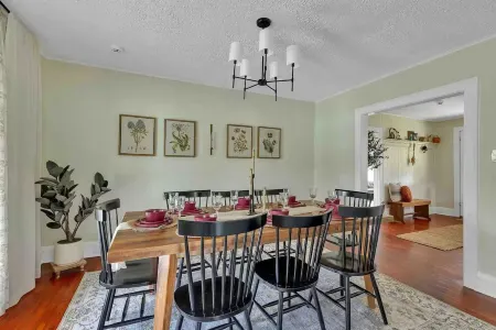 Walk to Downtown! Large Lux Home