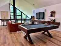 Mountain View Retreat w/ Hot Tub, Theater, and Gym