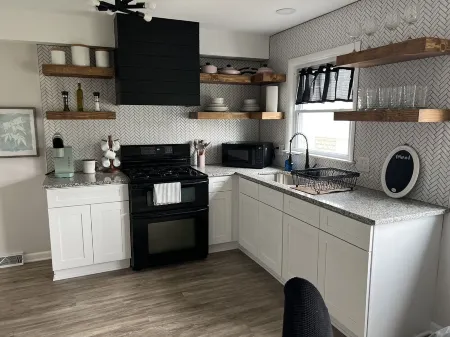 NIU Coporate and Business Travel Long Term Stays Welcome! 4 BD 3 BA Отели в г. Де-Калб