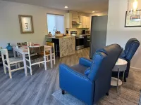 Charming 1-bedroom townhome in tranquil Reedsport with WiFi Hotels in Reedsport