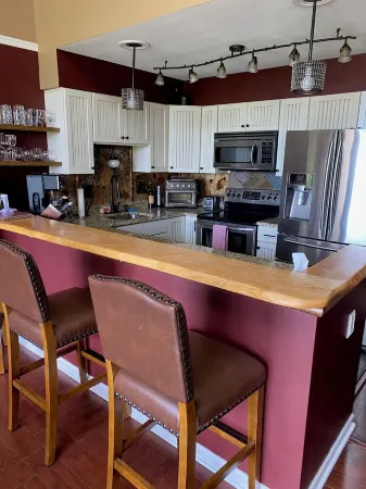 3-bedroom townhome in charming Lake George with WiFi, fitness room Отели рядом с достопримечательностью «Зона отдыха Герни Лейн»