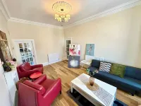 Best Dumbarton home, spacious and  bright Hotels in Dumbarton