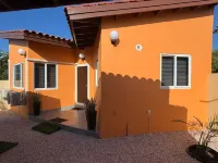 Charming 1-bedroom apartment in quaint Noord with WiFi, AC centralized . - 2-نجوم
