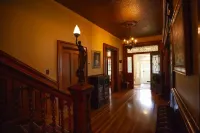 The Butchart Estate: heritage mansion by Georgian Bay
