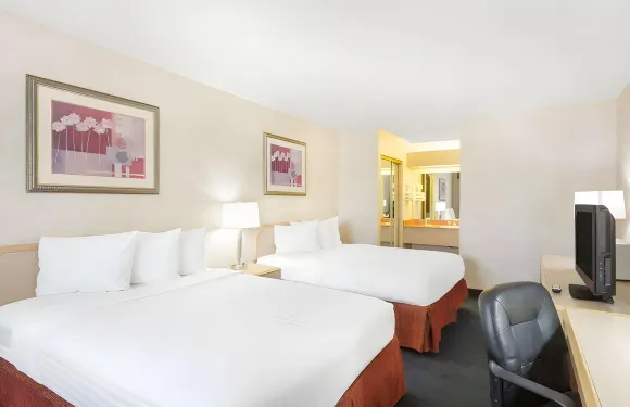 布爾黑特市温德姆戴斯酒店