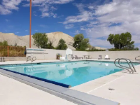 Cathedral Valley Inn Hotels in Wayne County