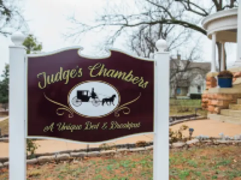 The Martha Dale at the Judges Chambers Hoteles en Guthrie