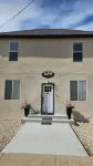 Peaceful, Cozy 2-bedroom apartment in Trinidad with WiFi,  great music.