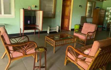 Unu Pikin Guesthouse Отели в г. Парамарибо