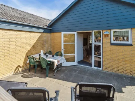 "Felicia" - 200m from the sea