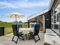"Hrefna" - 500m from the Sea - 4-Star