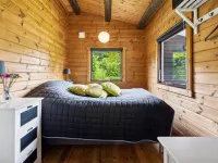 "Araminta" - 800m from the sea