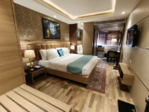 Vatika Premier Hotel パトナのホテル