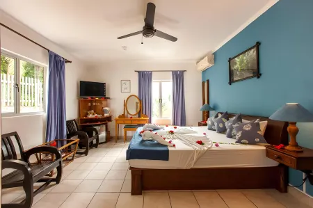 Le Relax Hotel and Restaurant Отели рядом с достопримечательностью «Анс Руаяль»