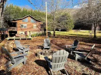 Carolina CREEKSIDE Cabin - Fire Pit & HOT TUB on the Creek - Easy Access