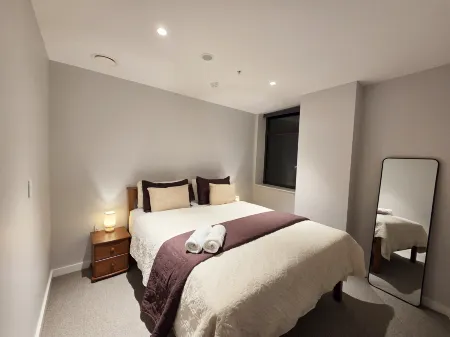 Modern 2BR Apartment in Lower Hutt's Heart Отели в г. Ловер Хатт