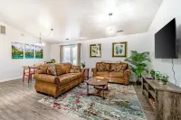 Peaceful retreat near the redwoods, ocean, and golf course! Hotel a Bayview