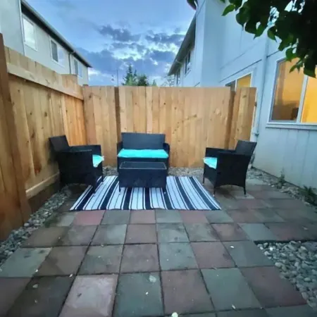 WELCOME TO DEWEY DUCK HOUSE-B! 2BR & 2BA 6-Guests