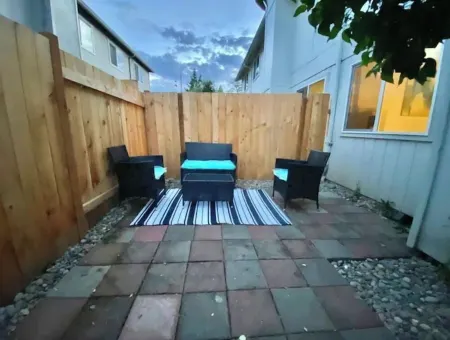 WELCOME TO DEWEY DUCK HOUSE-B! 2BR & 2BA 6-Guests Отели в г. Спрингфилд