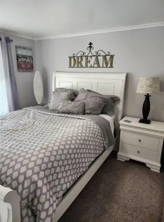 Serenity Lakeside Cottage