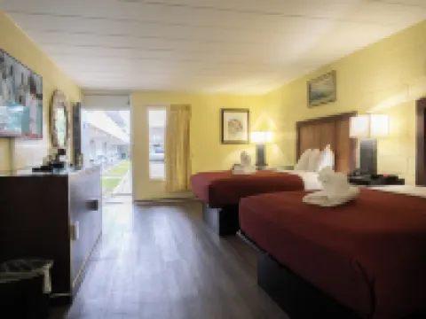 Heart of Manteo Hotels in Dare County