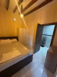Cozy home with Fireplace - Homestays