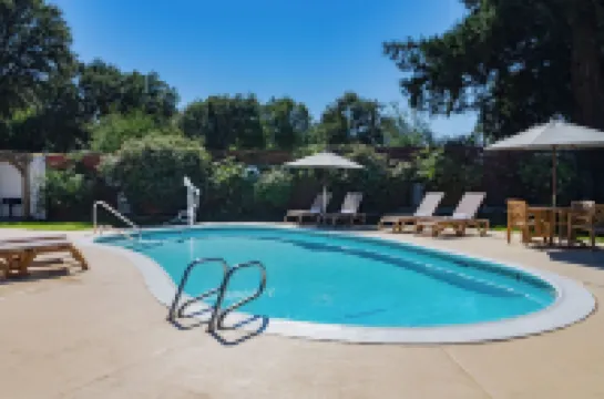 The Orchard Hotel Ukiah Wine Country Free Breakfast, Pool, & Hot Tub