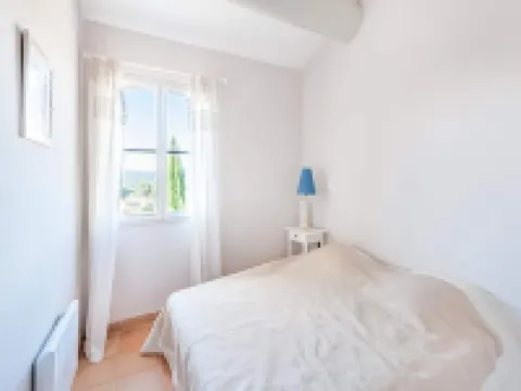 3 Room House 6 People - Prestige Hotels in Mallemort