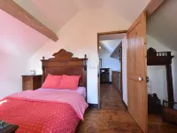 Cottage in France with Garden near Lake Hôtels à : Montaron